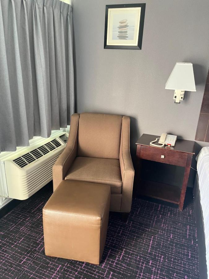 Broadway Inn Motel サンアントニオ エクステリア 写真