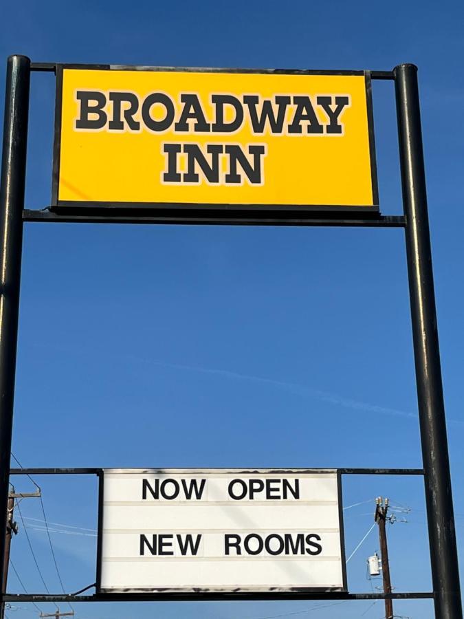 Broadway Inn Motel サンアントニオ エクステリア 写真